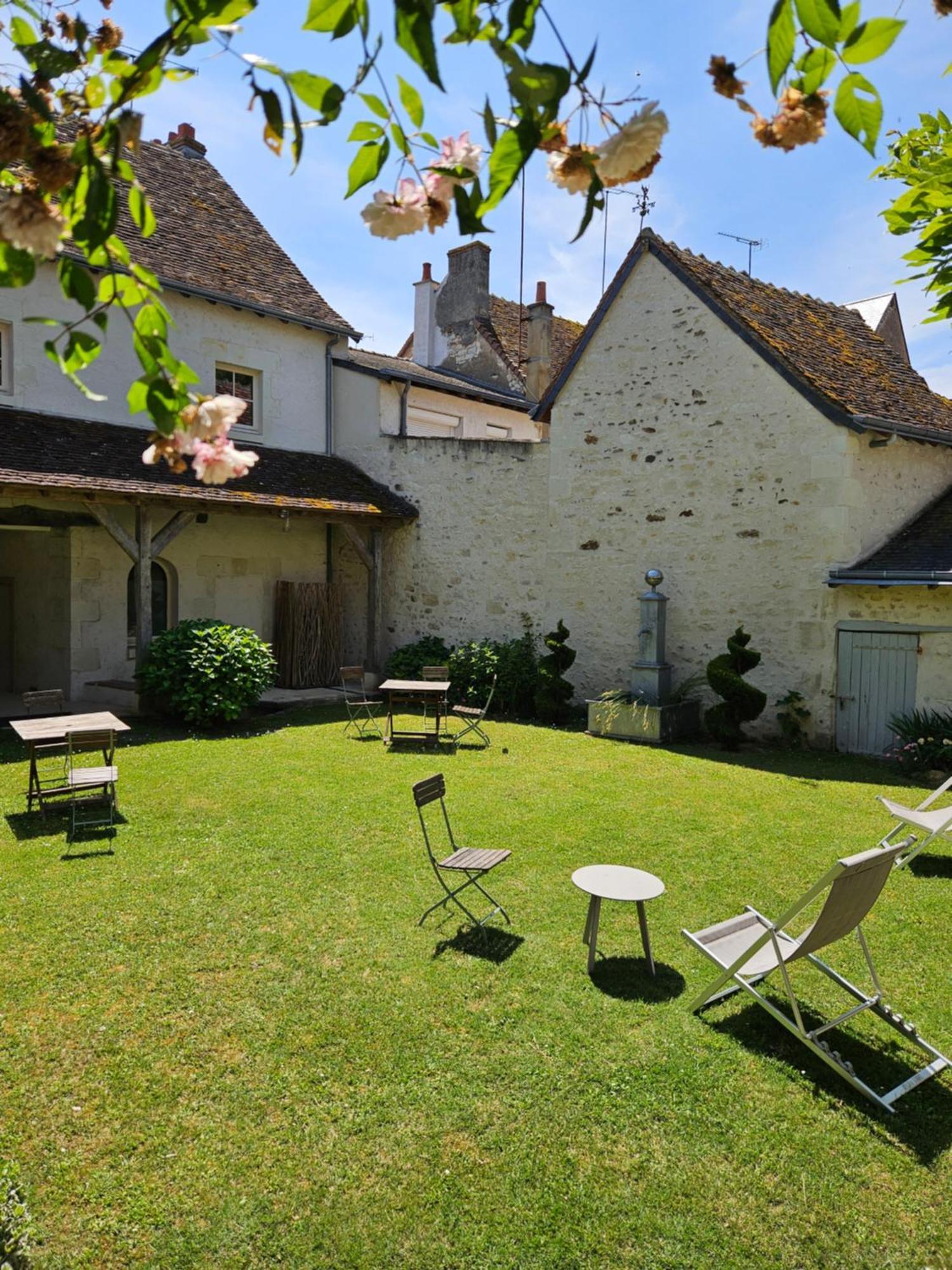 Logis Hotel Restaurant Relais De La Mothe Yzeures-sur-Creuse Buitenkant foto