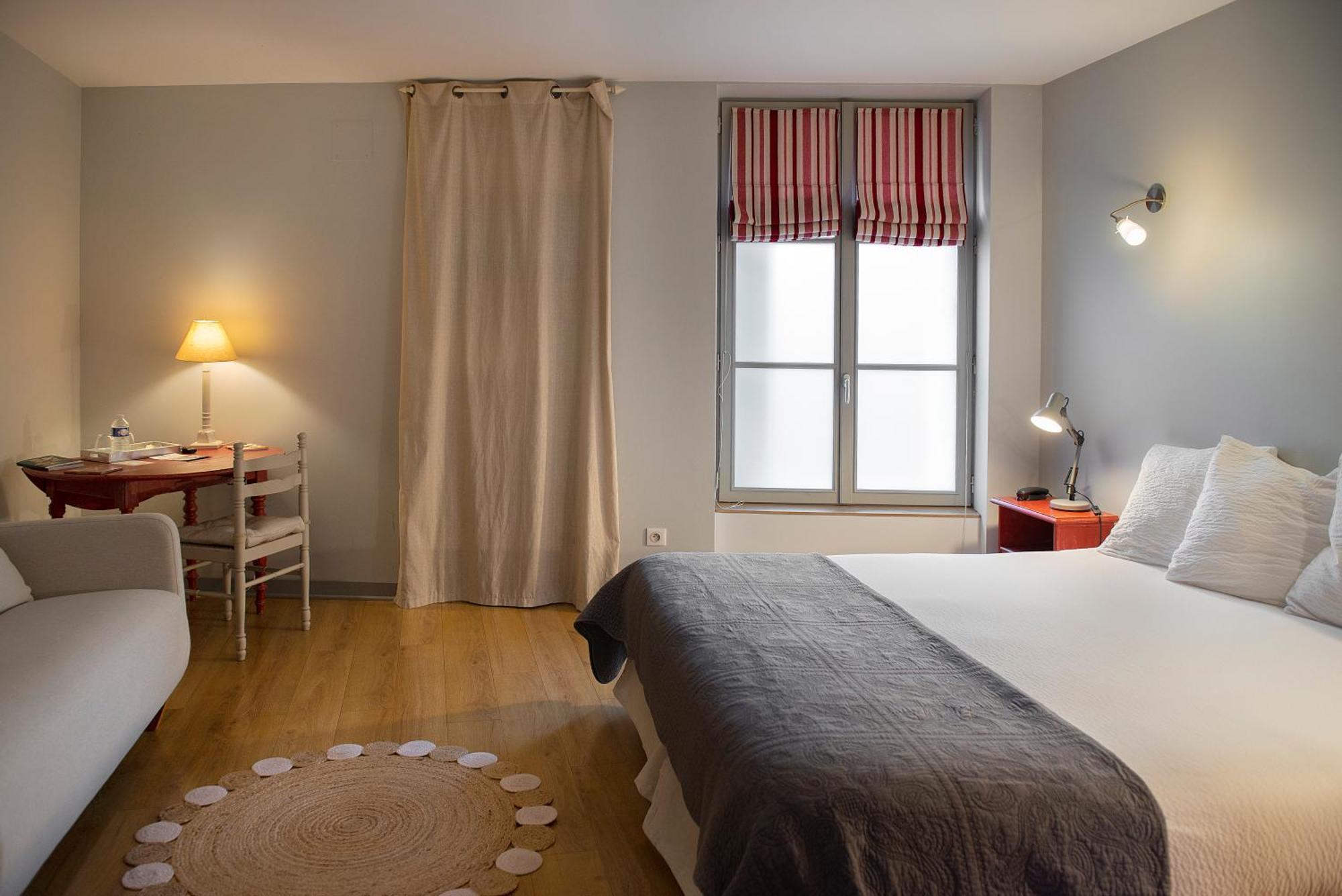 Logis Hotel Restaurant Relais De La Mothe Yzeures-sur-Creuse Buitenkant foto